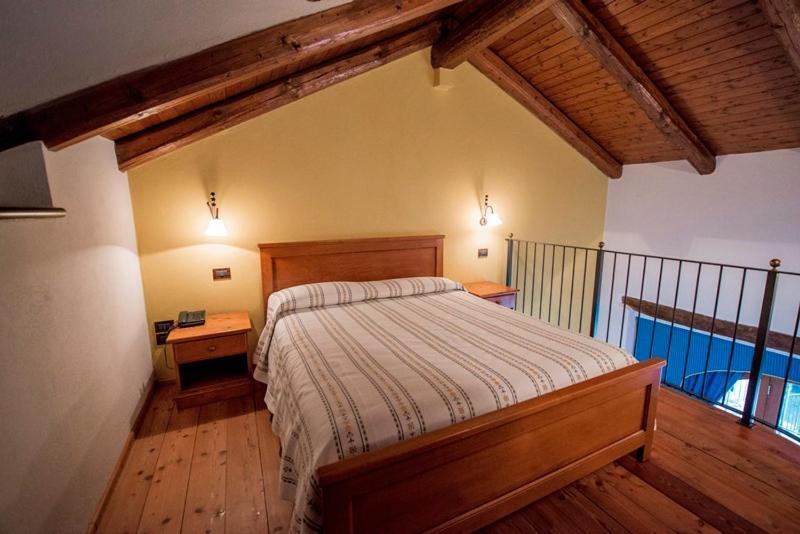 Ristorante Albergo Da Maurizio Cravanzana Buitenkant foto