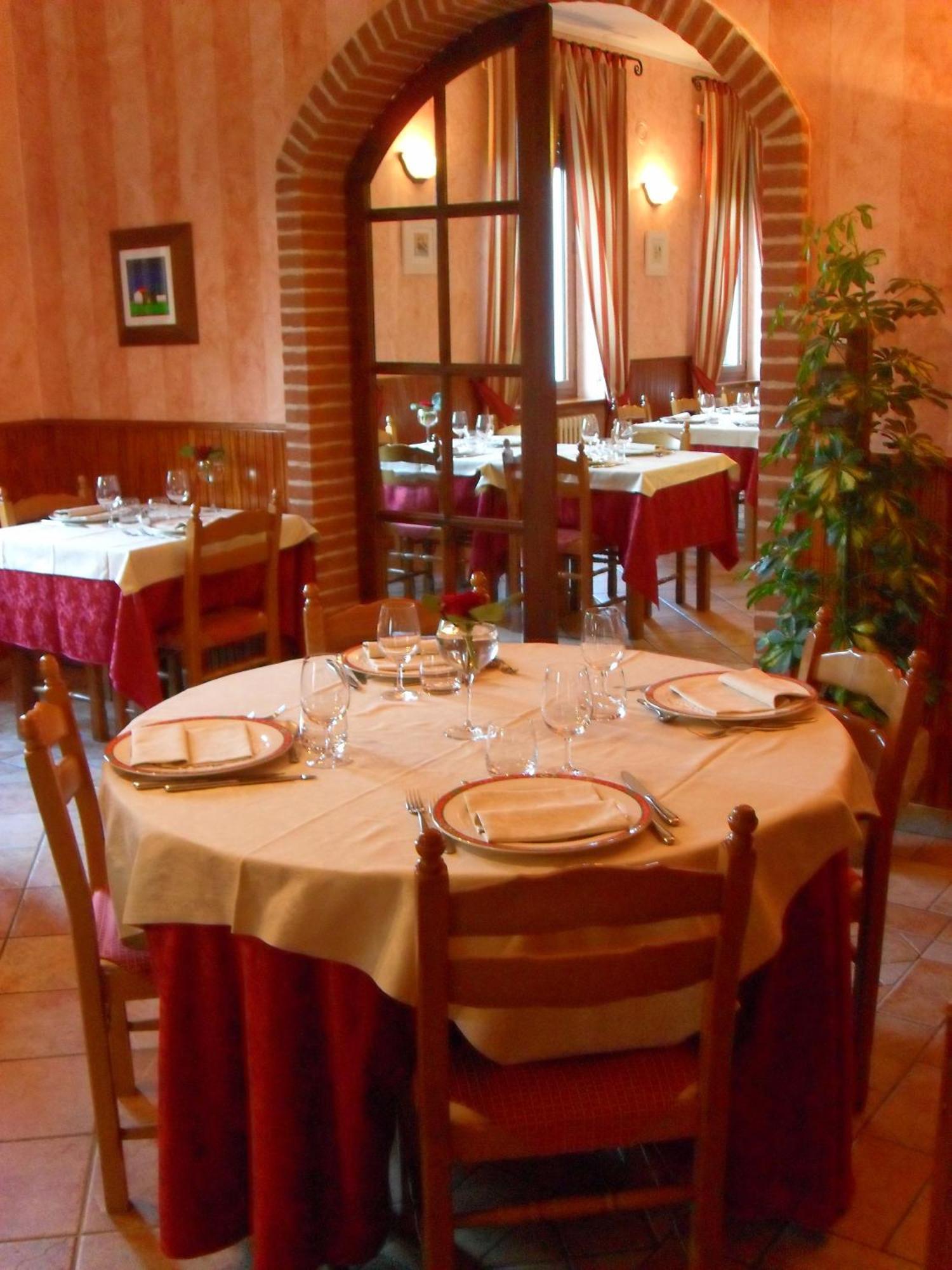 Ristorante Albergo Da Maurizio Cravanzana Buitenkant foto