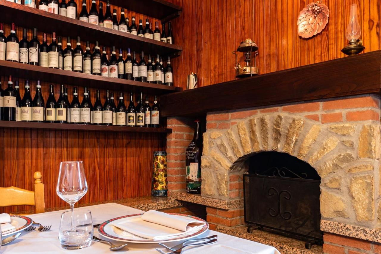 Ristorante Albergo Da Maurizio Cravanzana Buitenkant foto